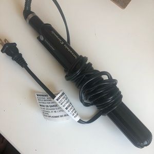 Babyliss ceramic 1” straightening iron